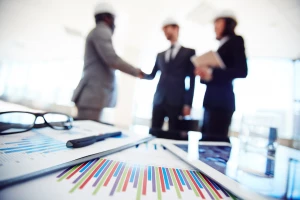 Jak zbudować trwały stół i ławkę ogrodową z palet: krok po kroku, budżet, narzędzia, impregnacja i pomysły na wykończenie